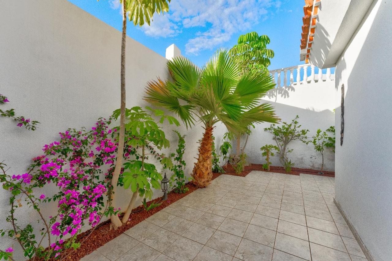 Marvelous Holiday Home - Villa La Caleta Costa Adeje Dış mekan fotoğraf